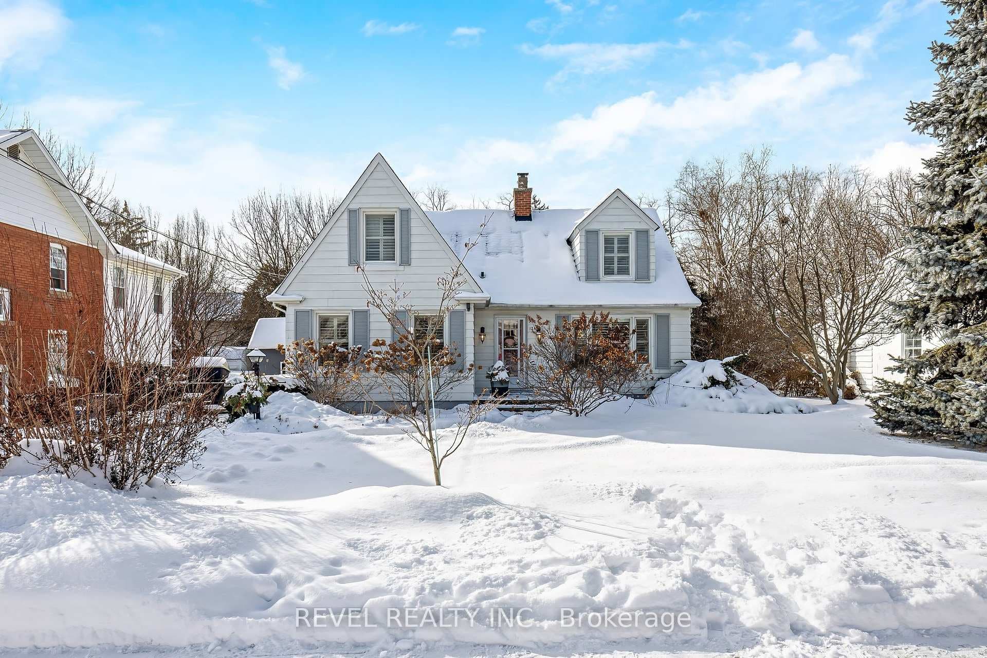 124 Lydia Avenue photo 3