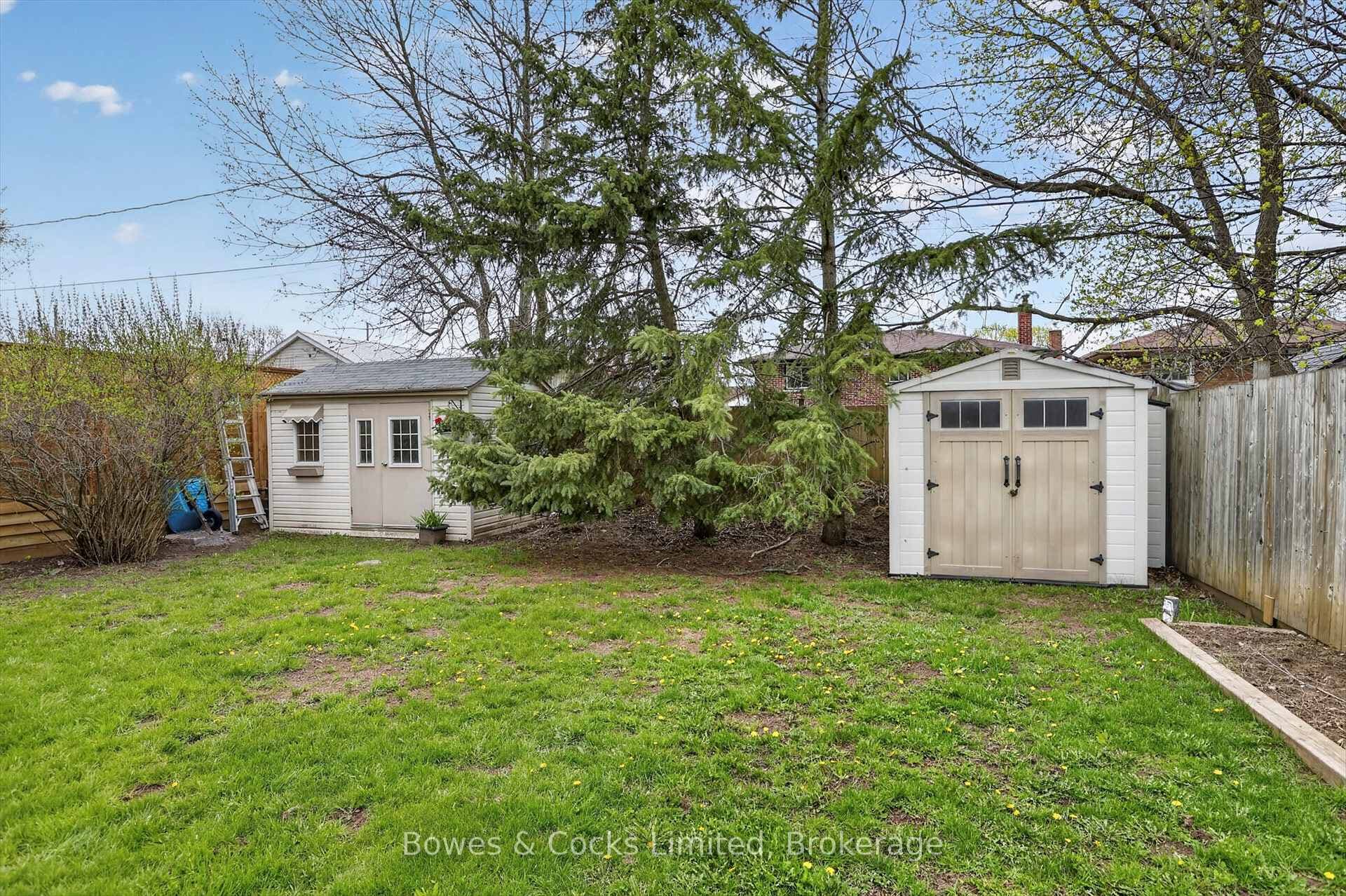 832 Cameron Street photo 46