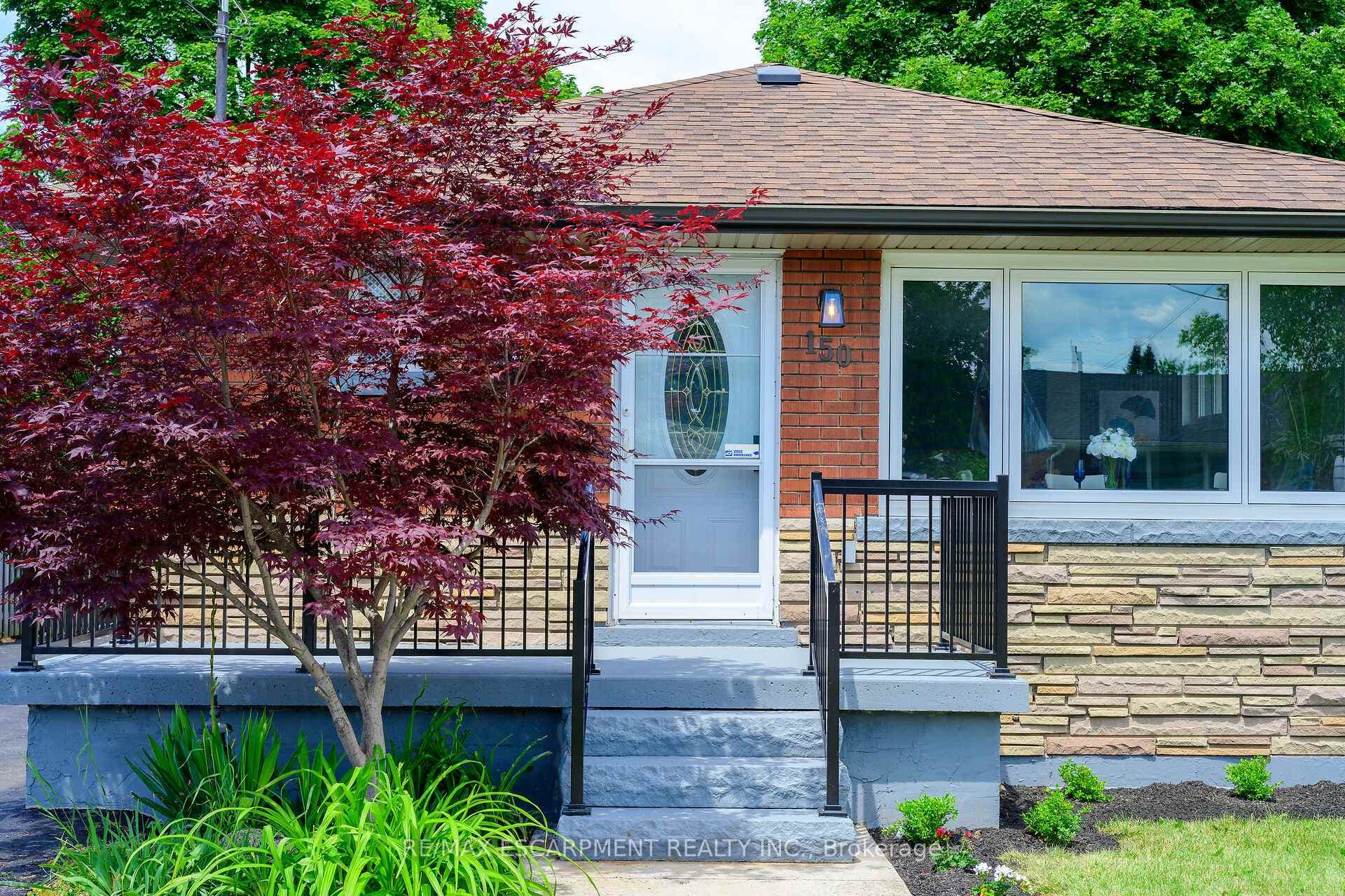 150 Howard Avenue photo 4