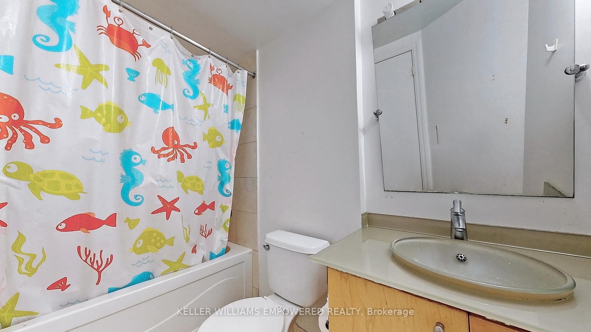 8 Scollard Street Unit 511 photo 21