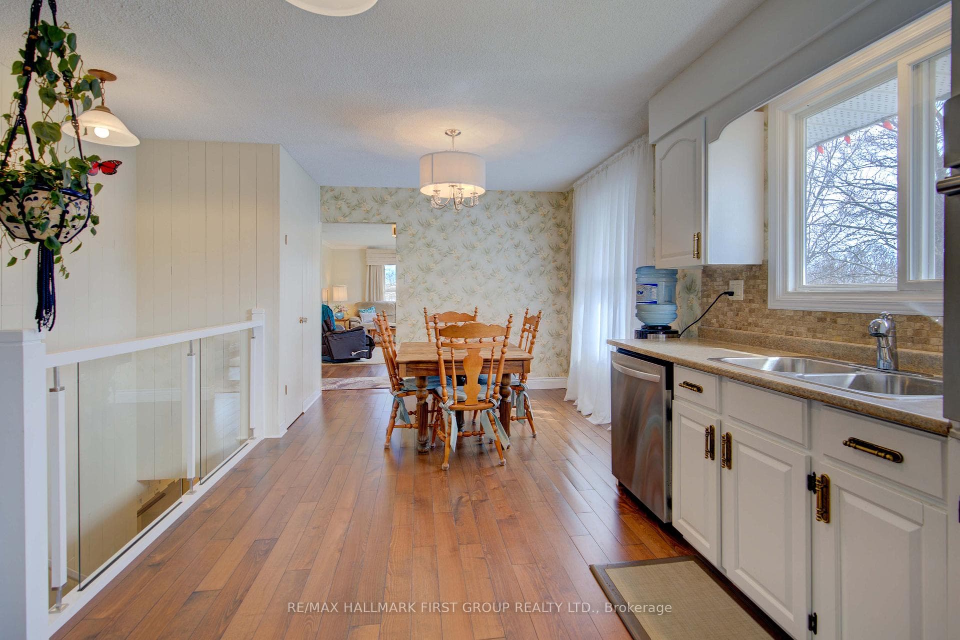 3958 Petworth Road photo 6