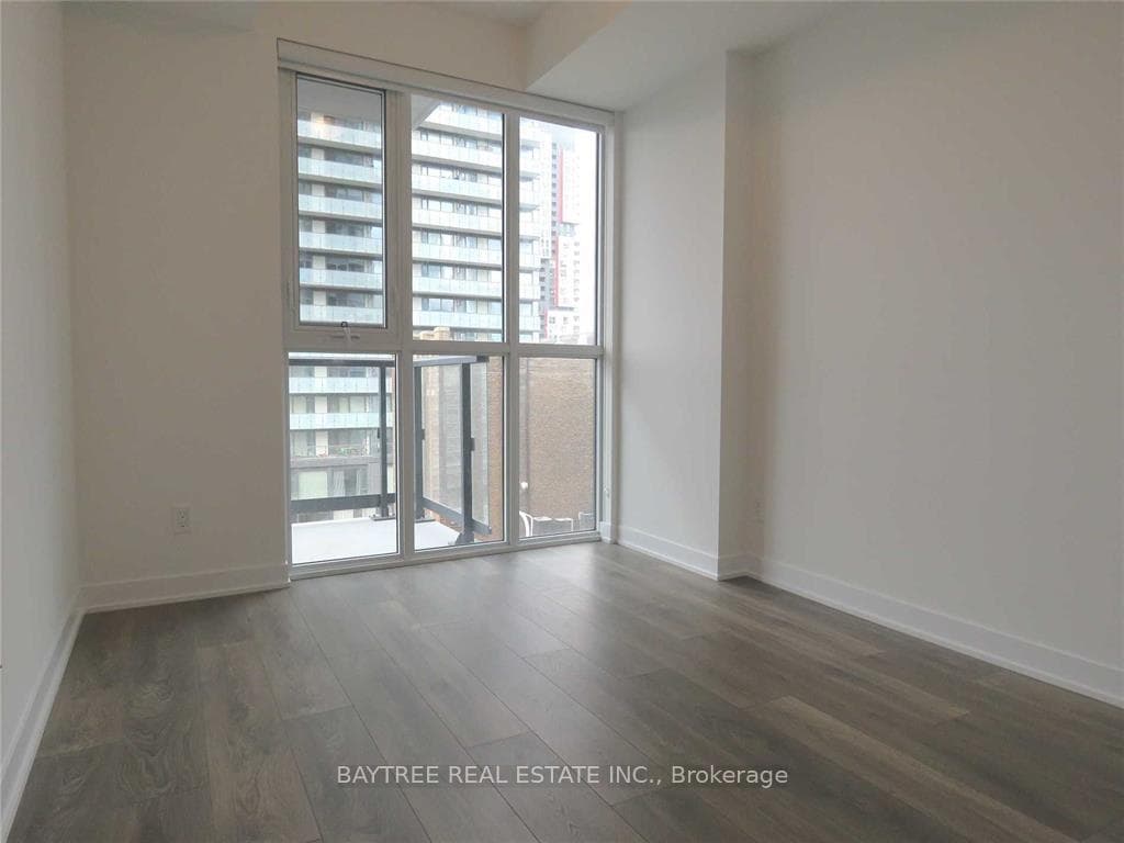 87 Peter Street Unit 3006 photo 3