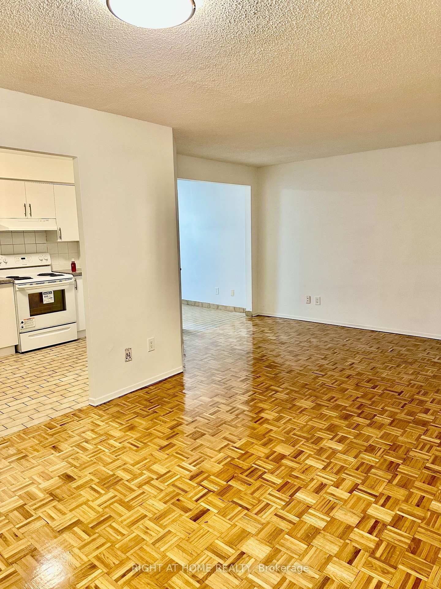 5795 Yonge Street Unit 101 photo 11