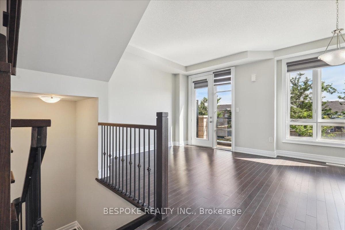 282 Carnwith Drive photo 18