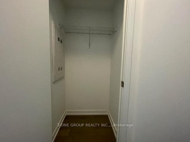 28 Wellesley Street Unit 2905 photo 12