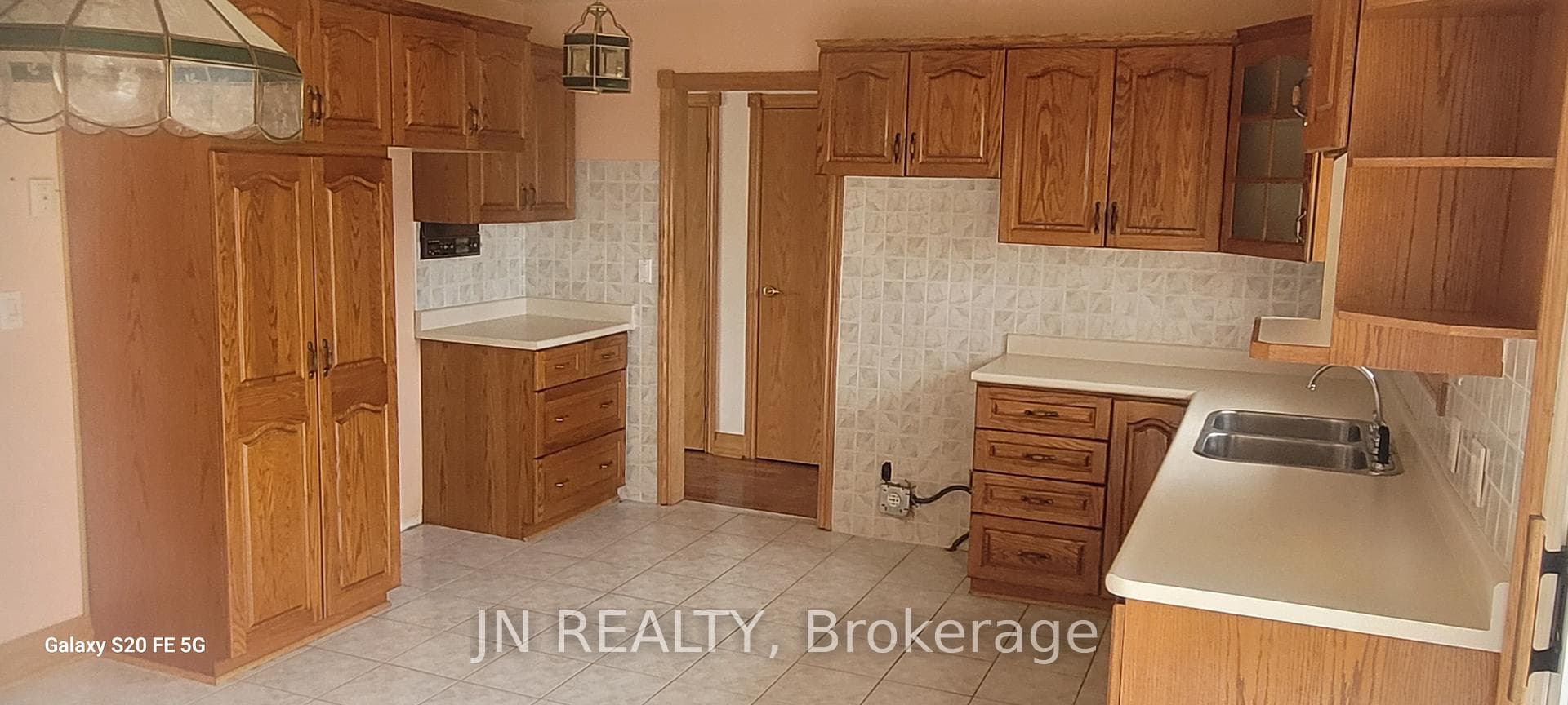 12804 Heritage Road photo 8
