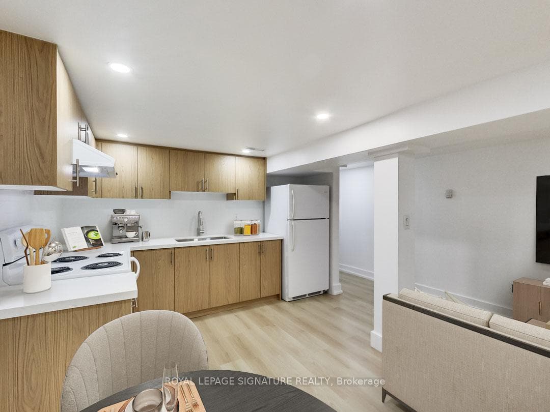 896 Bathurst Street Unit Bsmt photo 1