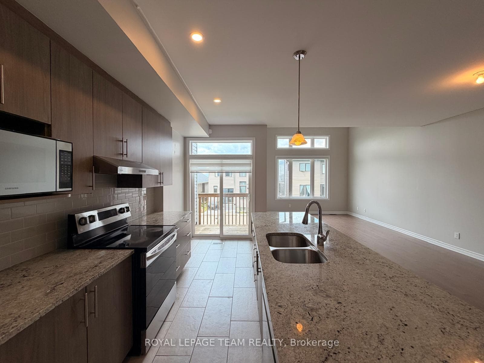 343 GRACKLE Street photo 15