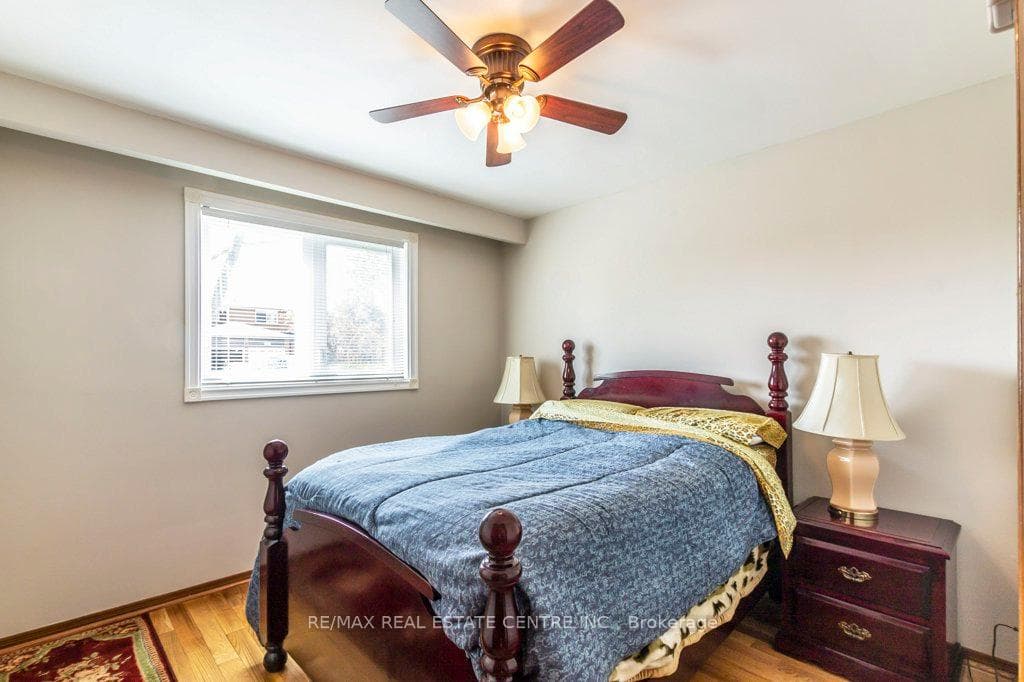 2485 Privet Crescent photo 17