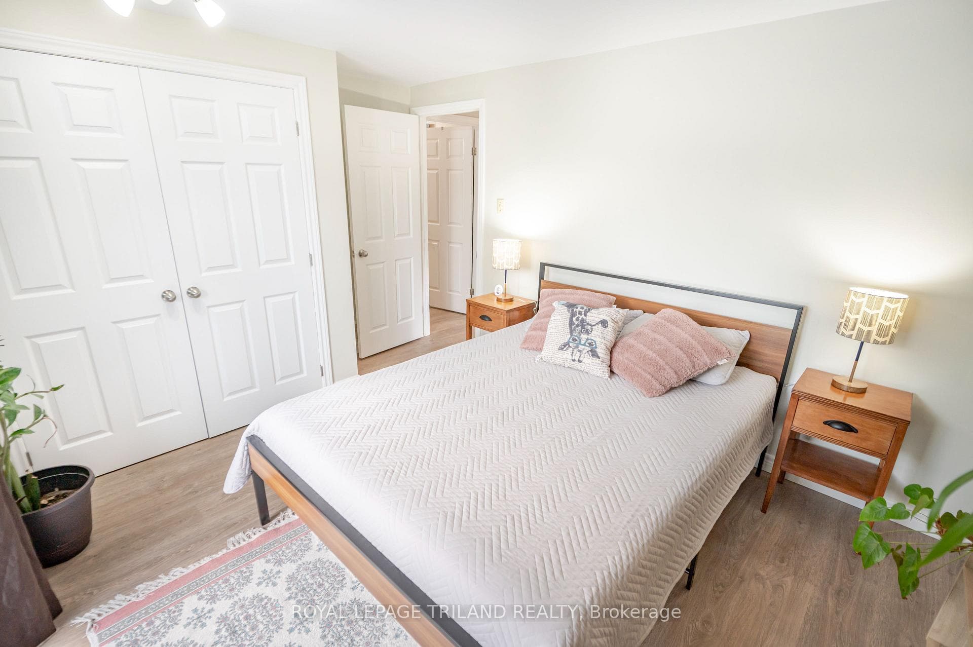 73 GENEVIVE Place photo 18