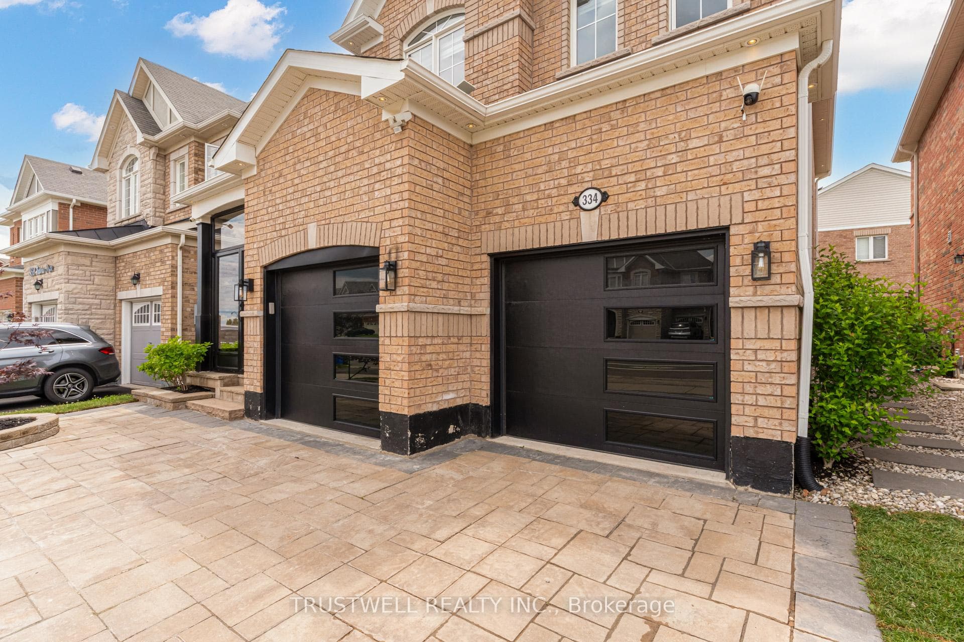 334 Trudeau Drive photo 5