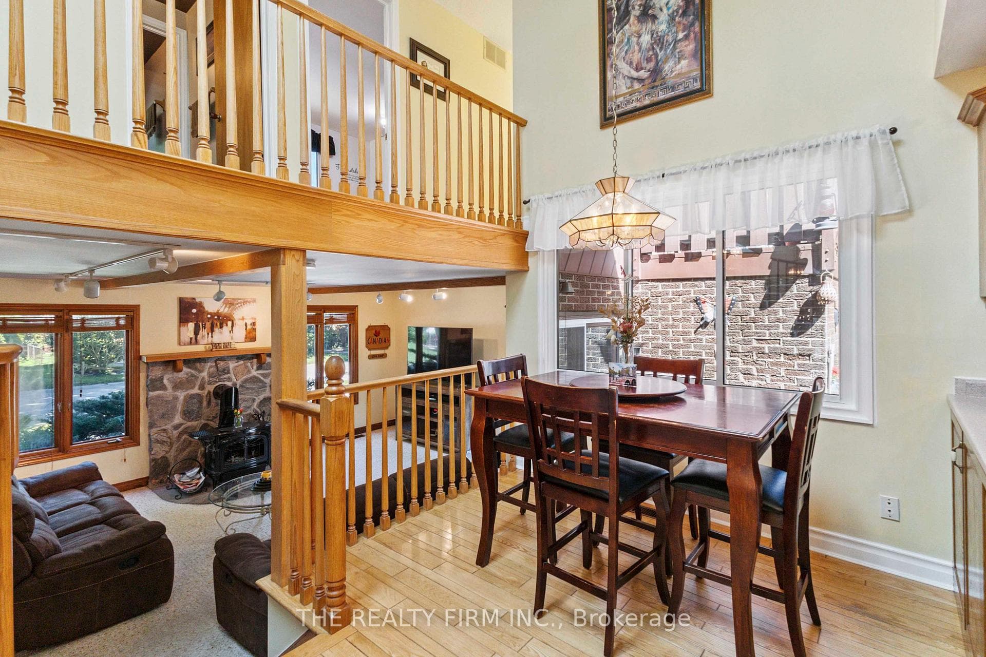 98 Haliburton Road photo 22