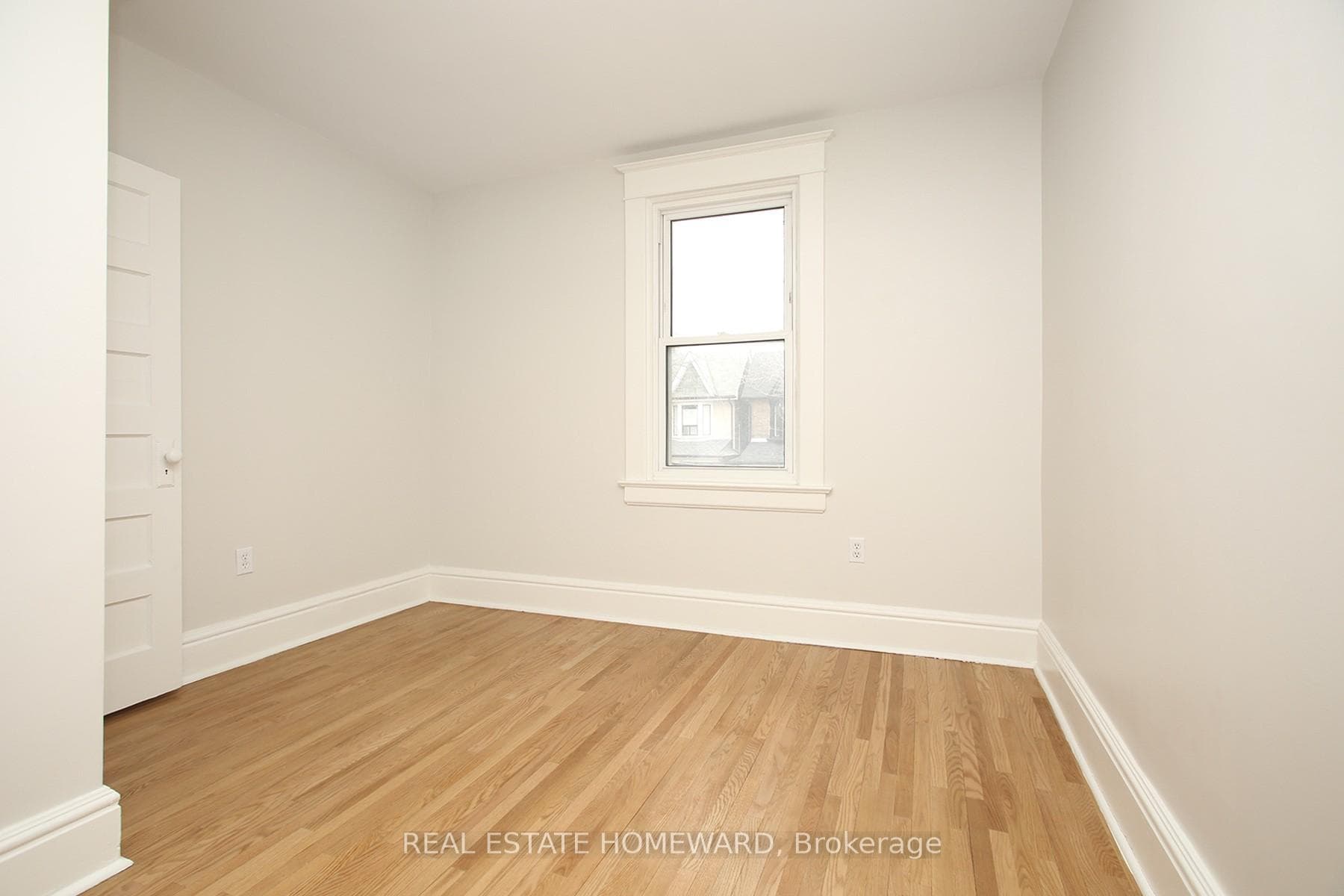 266 Salem Avenue photo 18