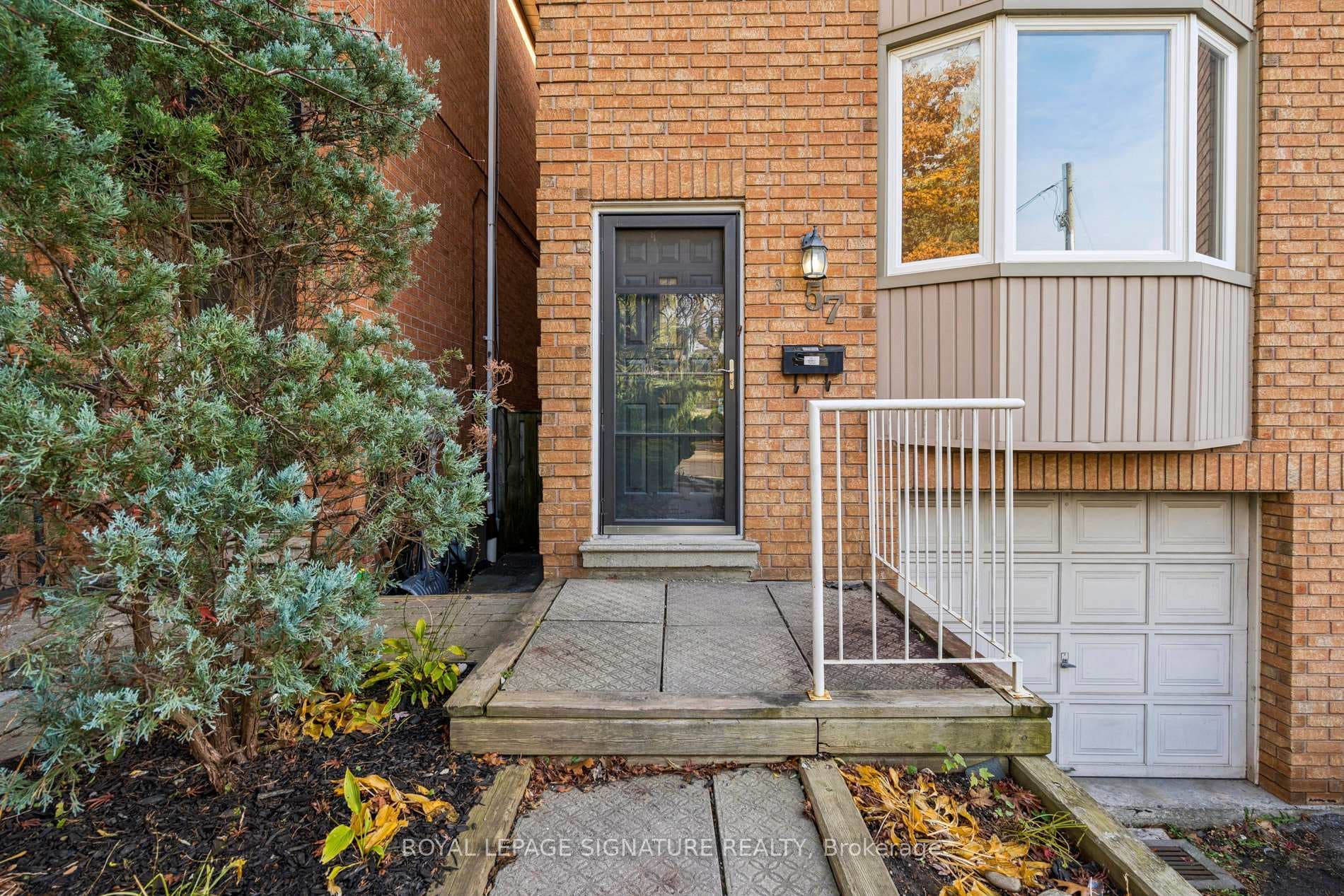 57 Ashland Avenue photo 2