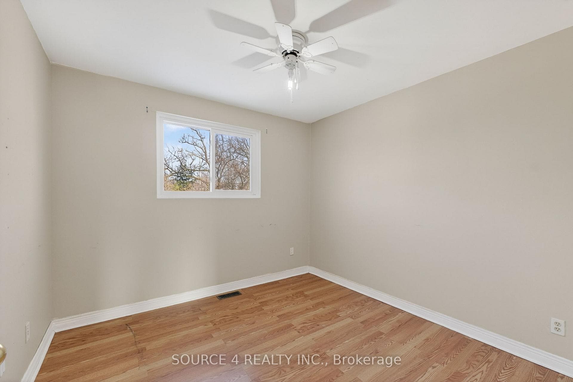 70 Griselda Crescent photo 16