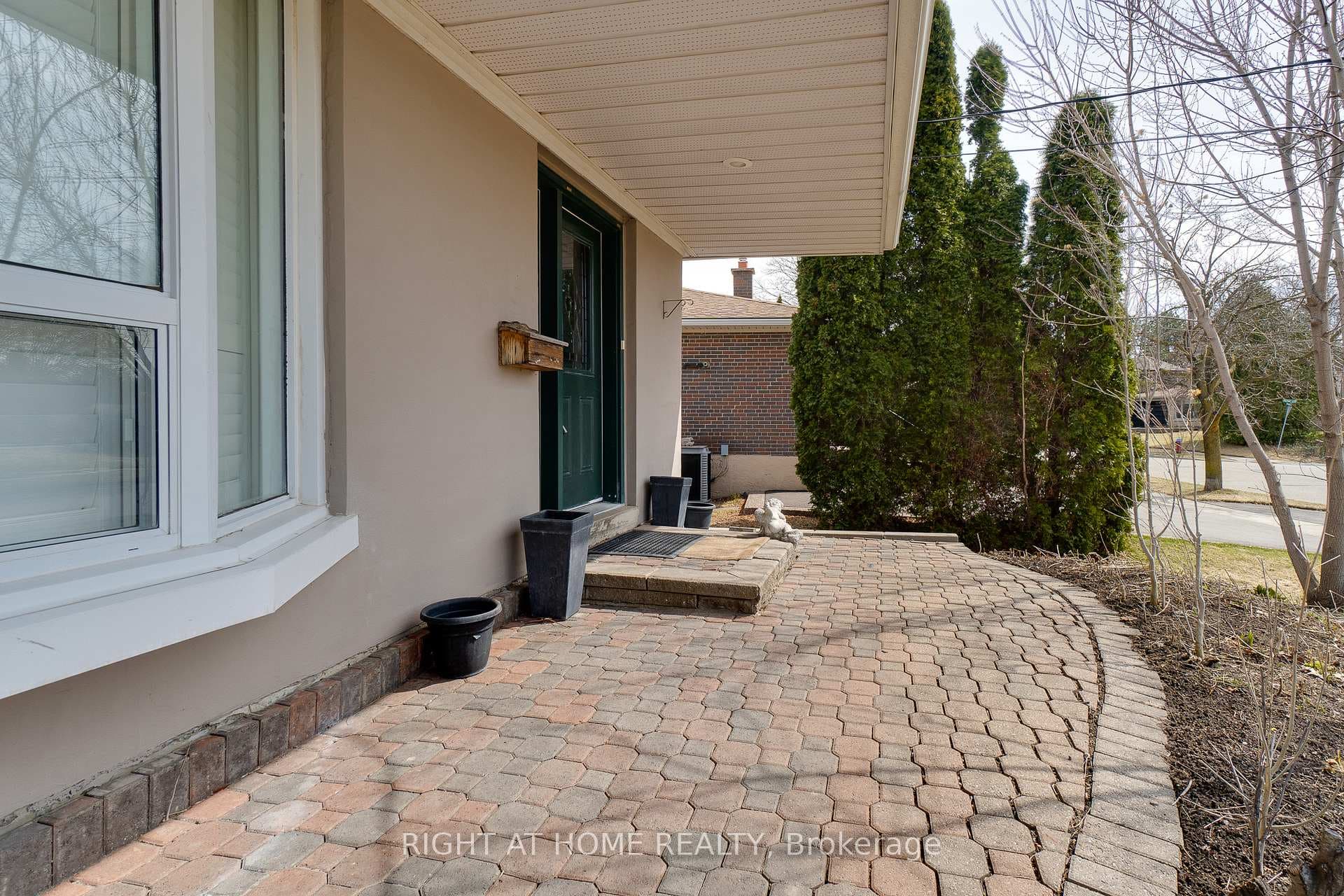 109 Rexway Drive photo 36