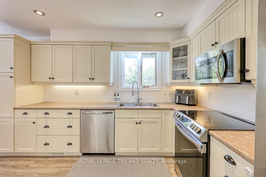 29 Finlayson Drive photo 13