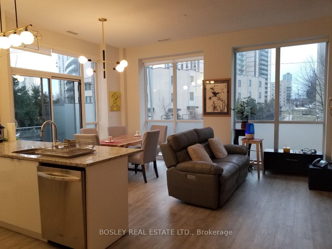 62 Forest Manor Road Unit 103 photo 3