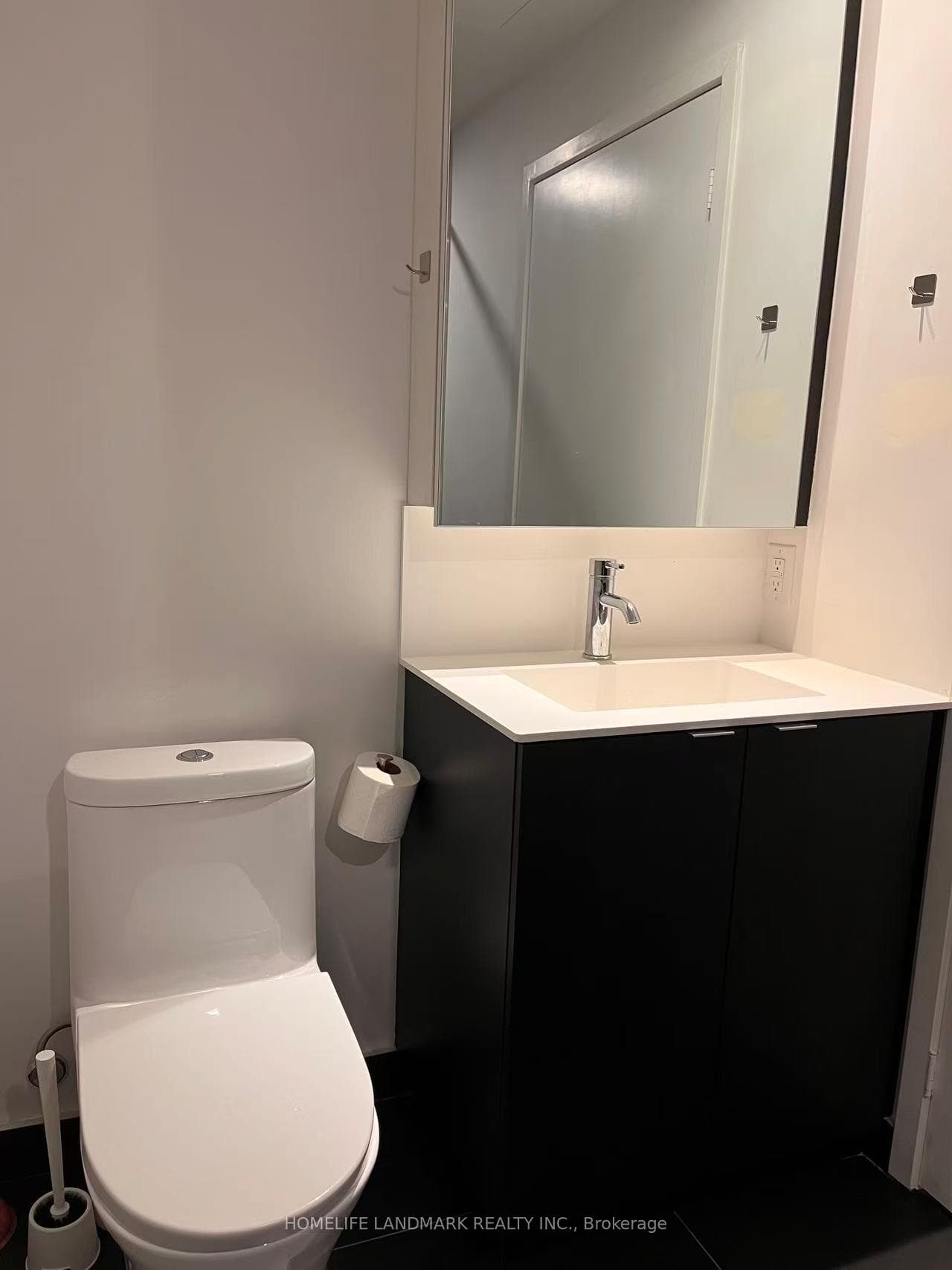 20 Edward Street Unit 814 photo 12