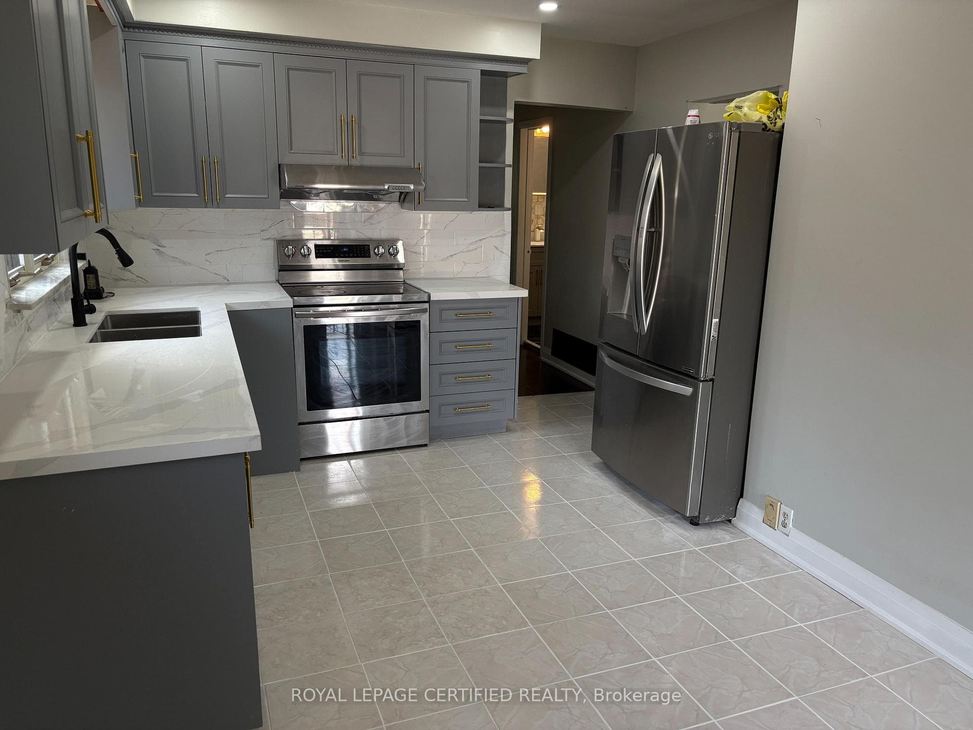 3 Lakeland Drive photo 3