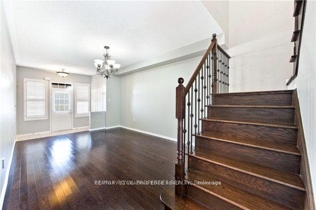 18 Clarepark Court photo 4