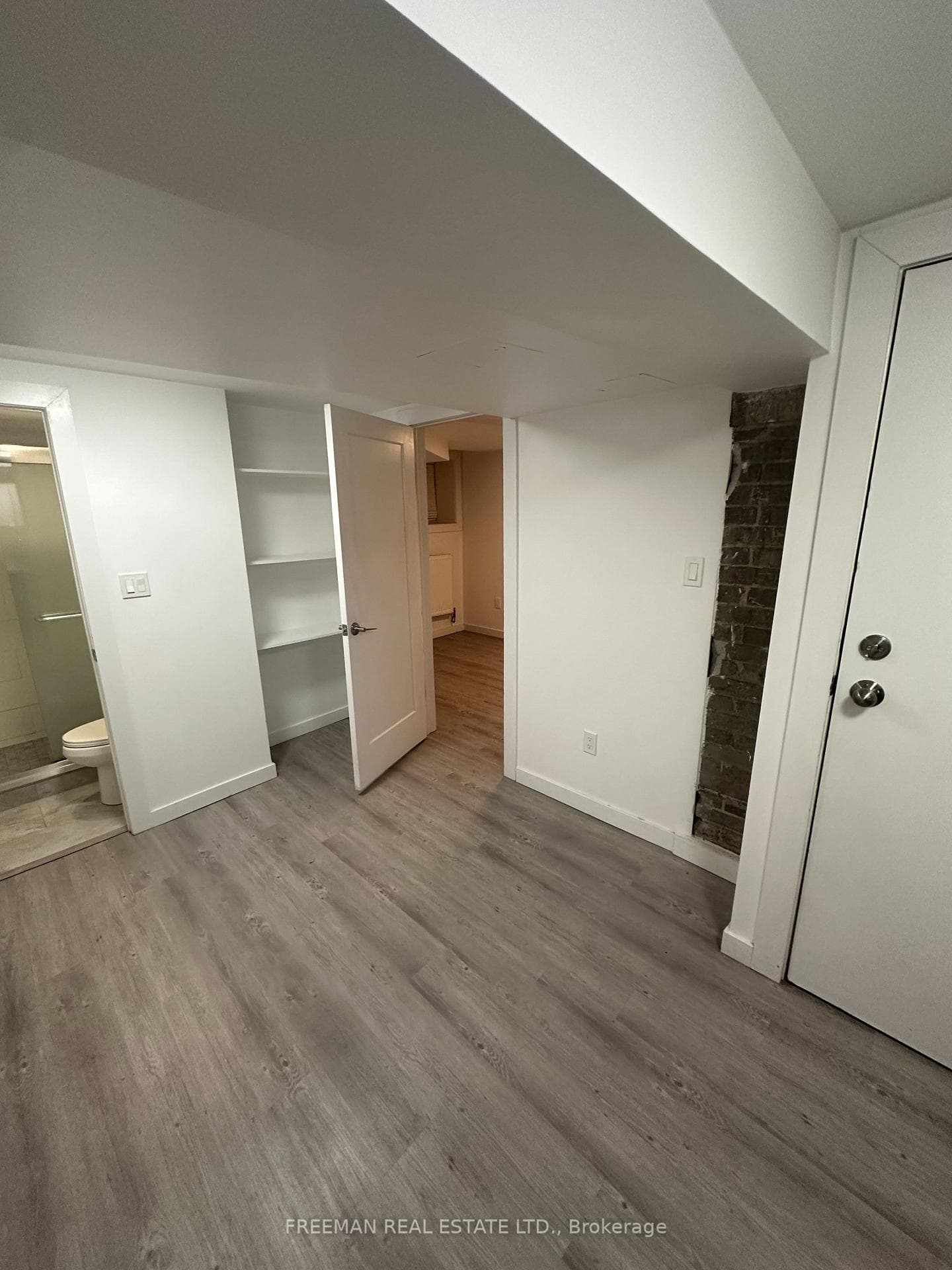 15 Thorburn Avenue Unit B01 photo 3