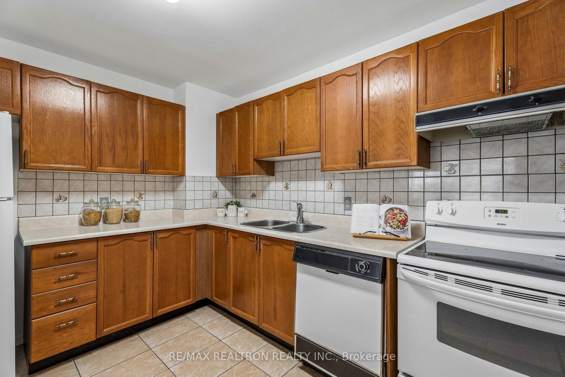 155 Main Street Unit 305 photo 11