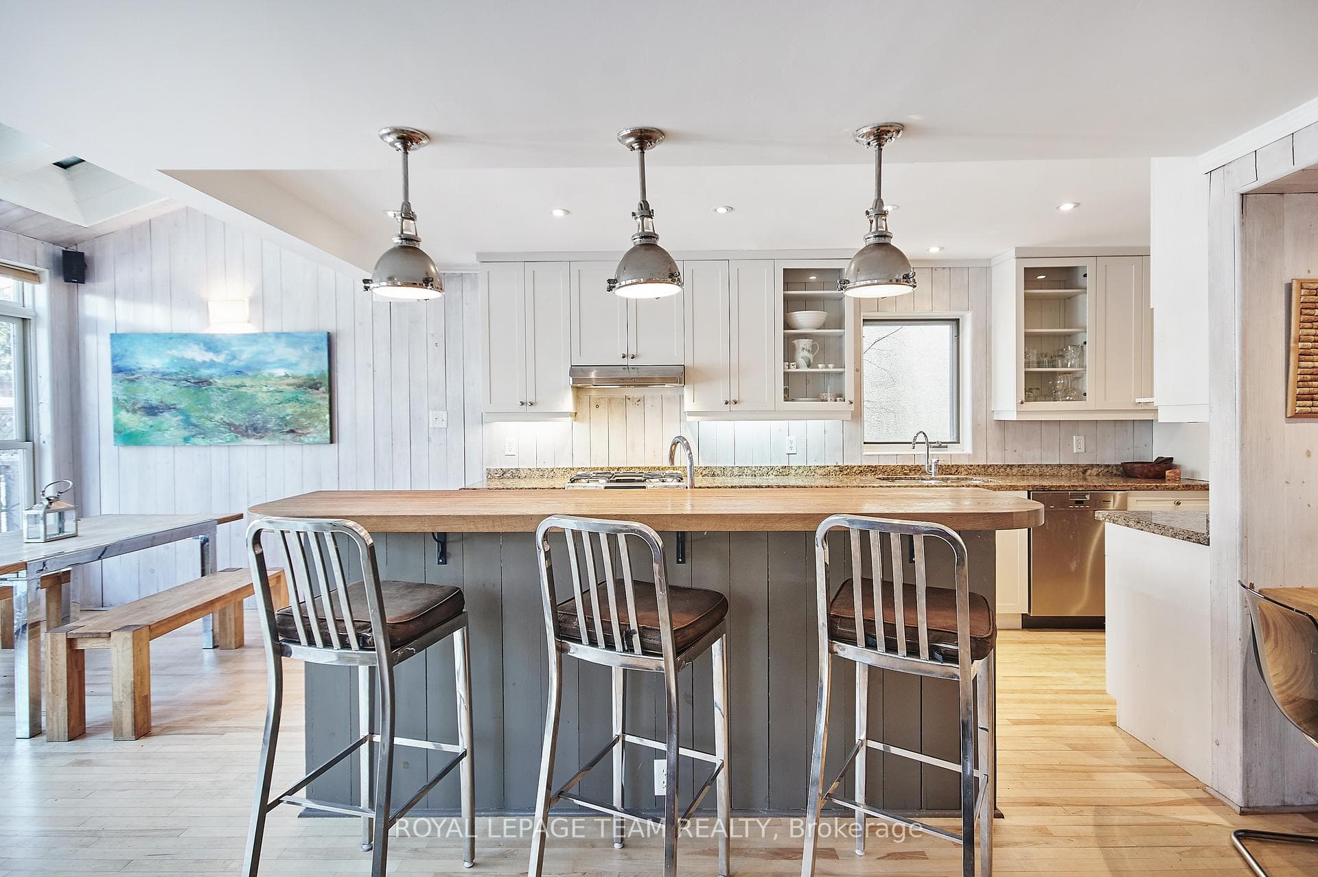 108 Stanley Avenue photo 12