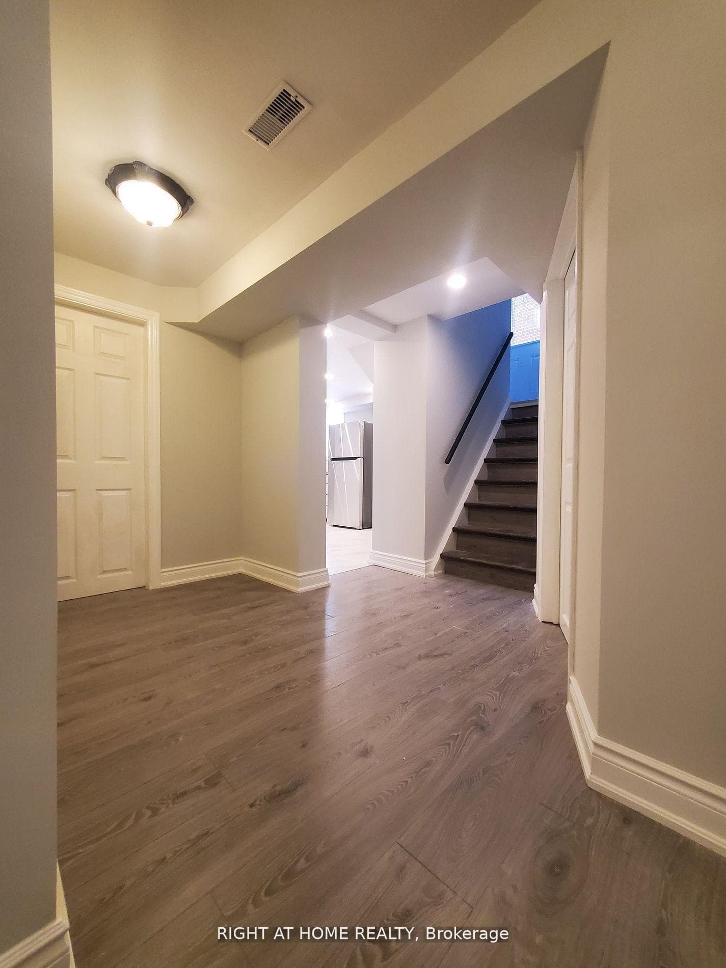 214 Kenilworth Avenue Unit Basement photo 4