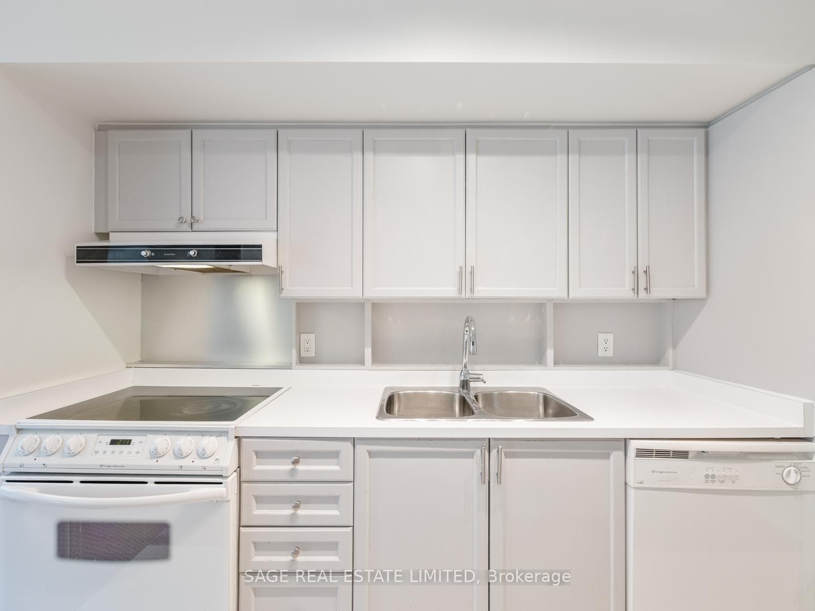 18 Beverley Street Unit 209 photo 7