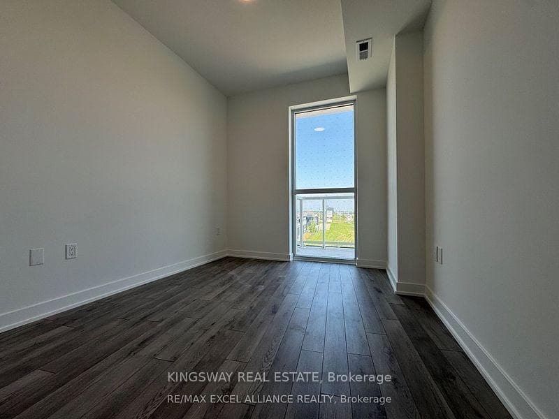 1005 Dundas Street Unit 349 photo 6