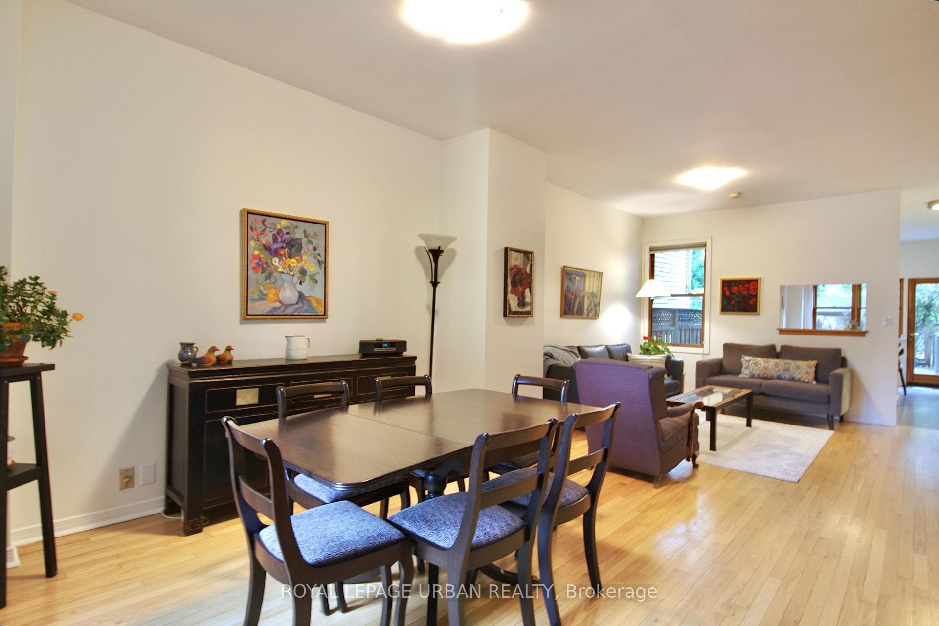 277 Booth Avenue photo 3