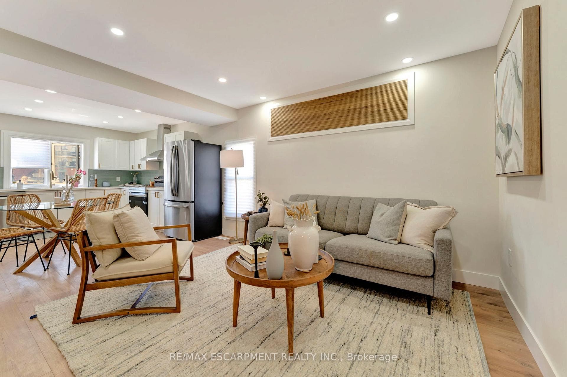 24 Carlisle Street photo 13