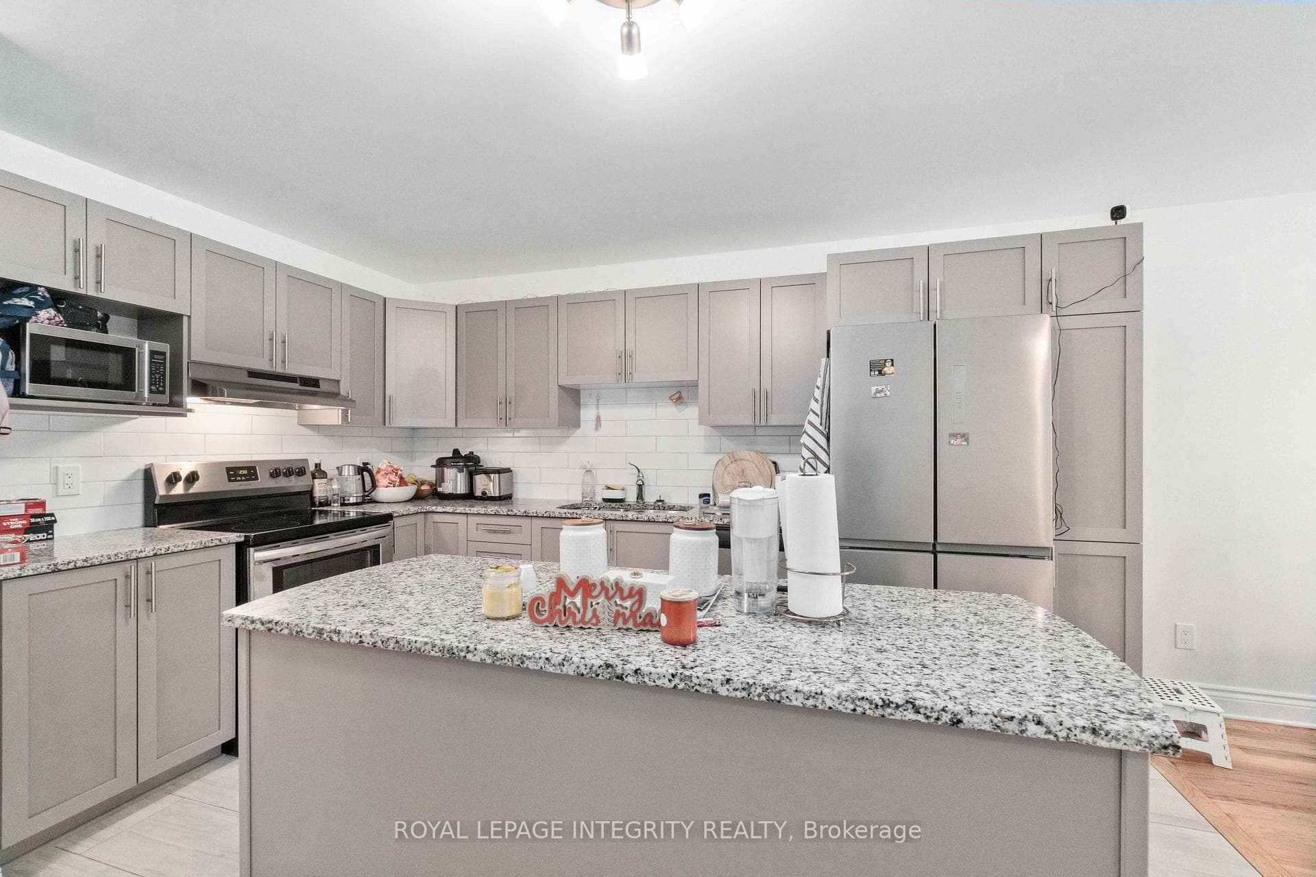 193 Dion Avenue photo 6