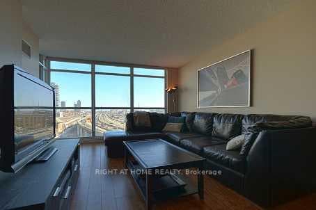 18 Yonge Street Unit 809 photo 4