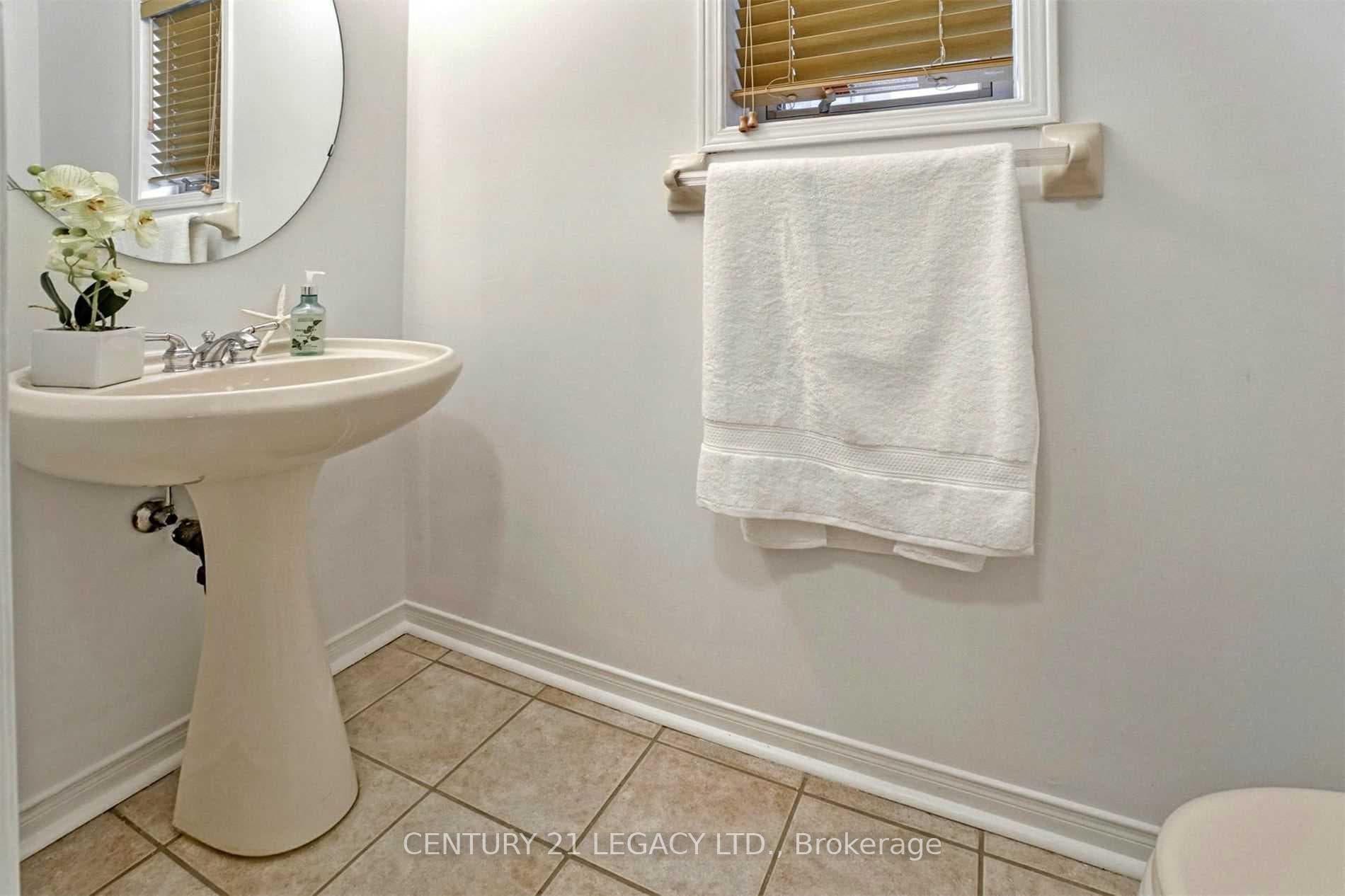 1098 Carding Mill Place photo 8