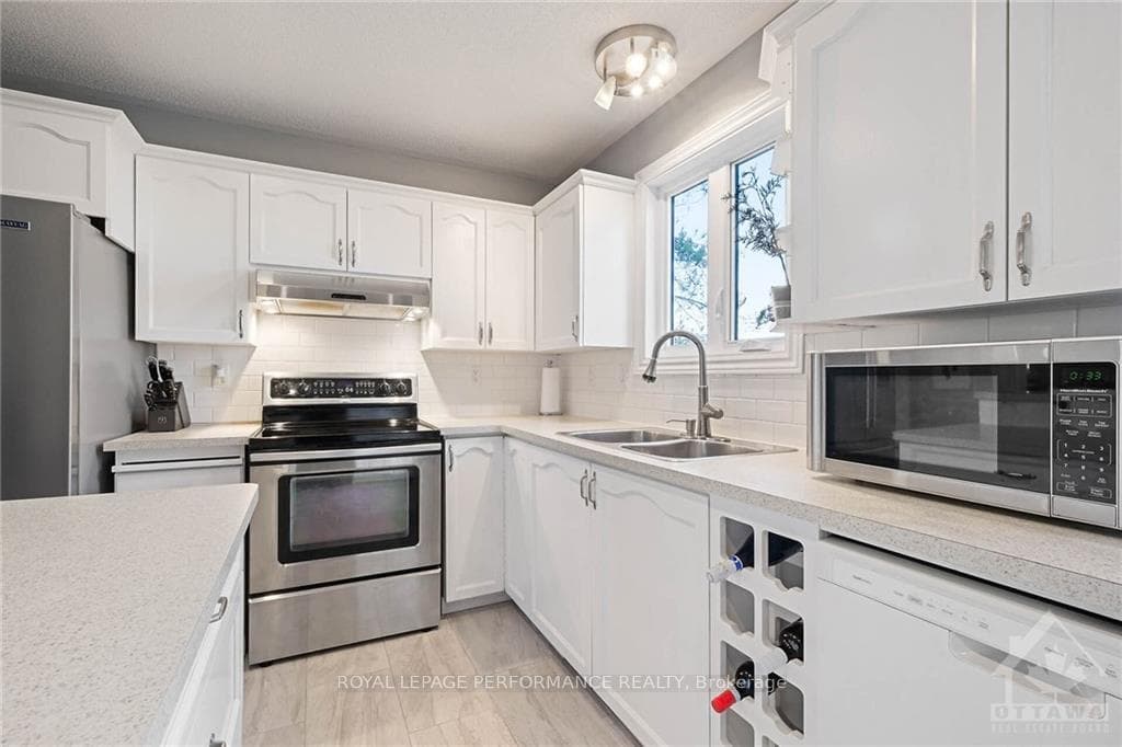 2140 LAVAL Street photo 16