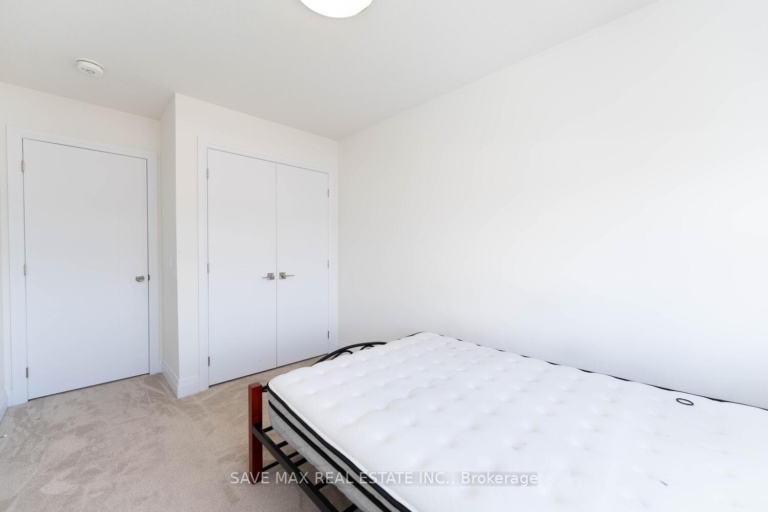 14 Lily Lane photo 19