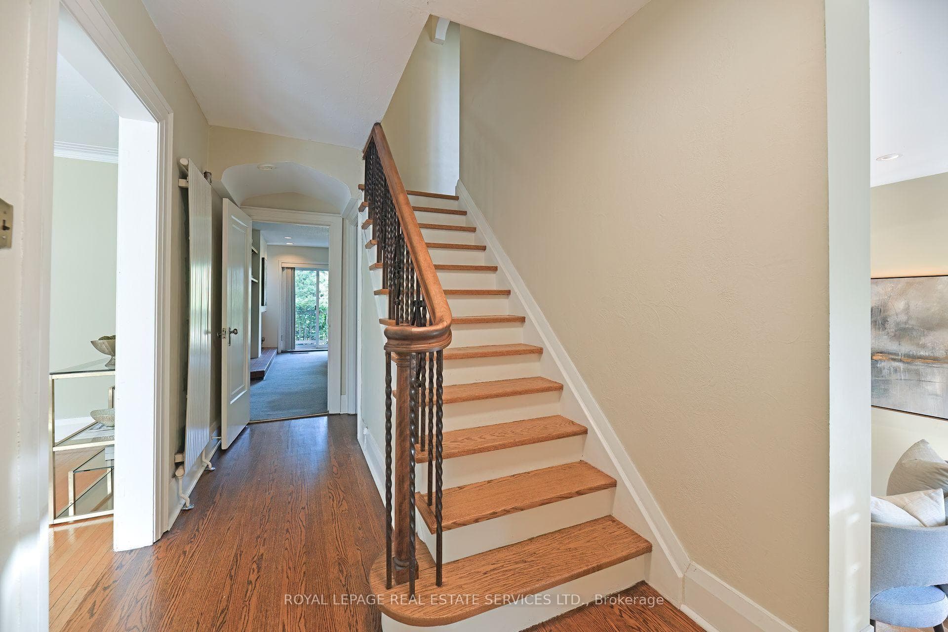 30 Elmsthorpe Avenue photo 7