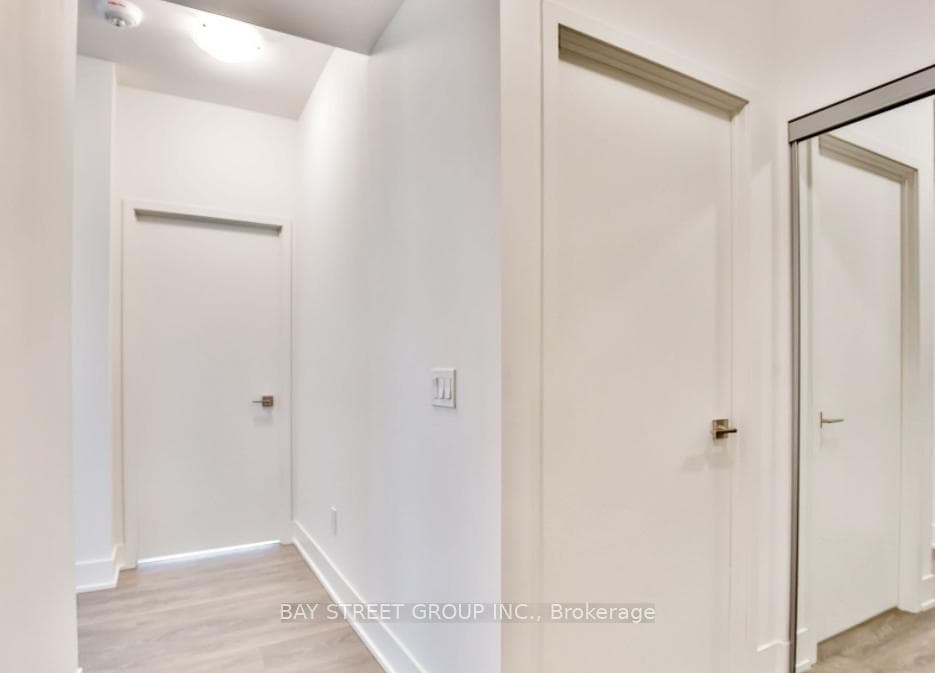 2908 Highway 7 Road Unit 802 photo 13