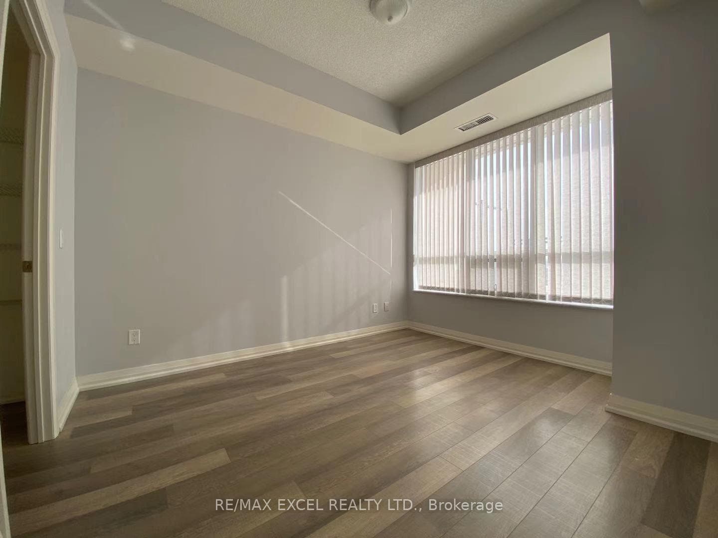 9506 Markham Road Unit 903 photo 17