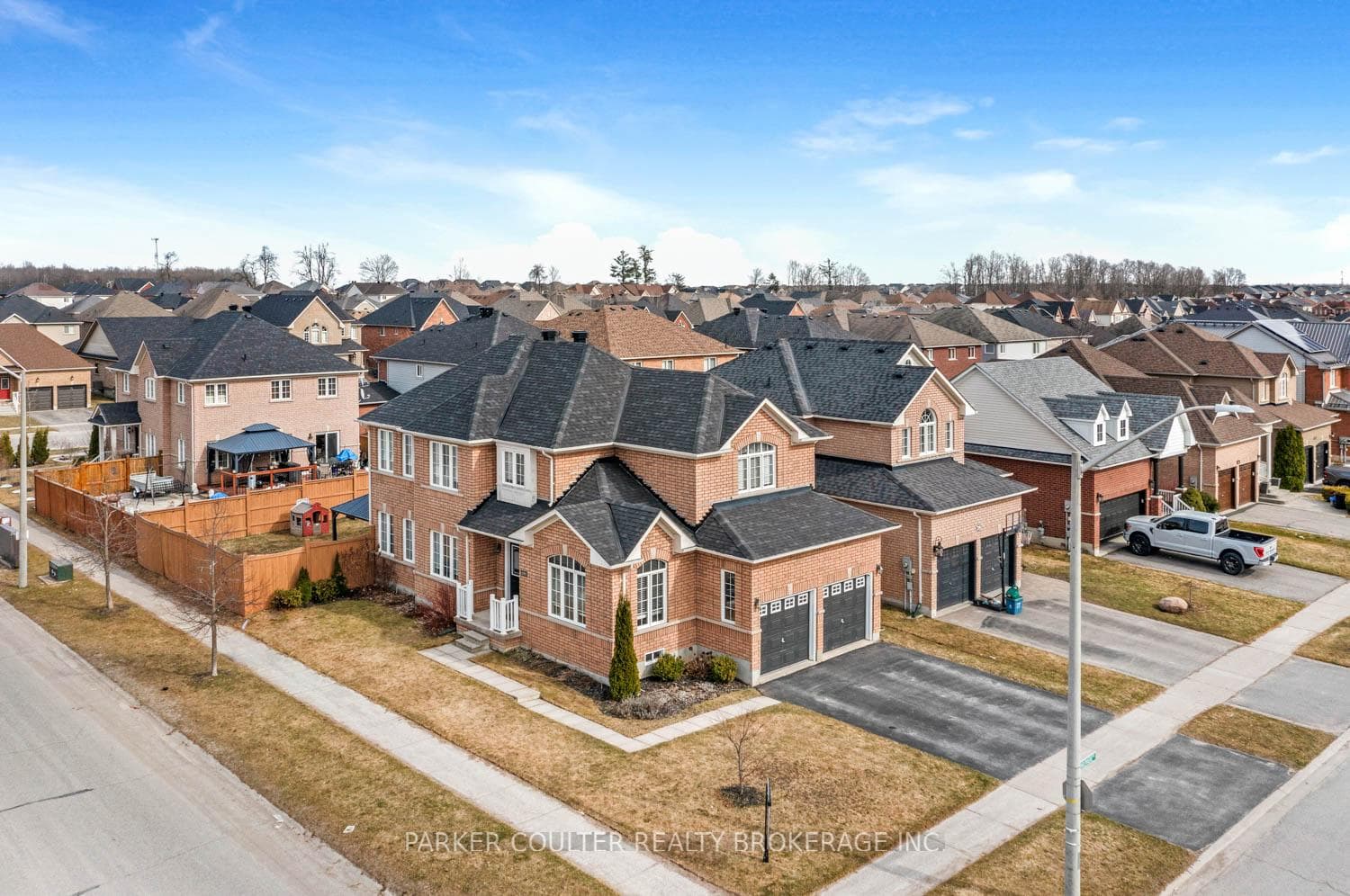 181 Sovereign's Gate photo 6