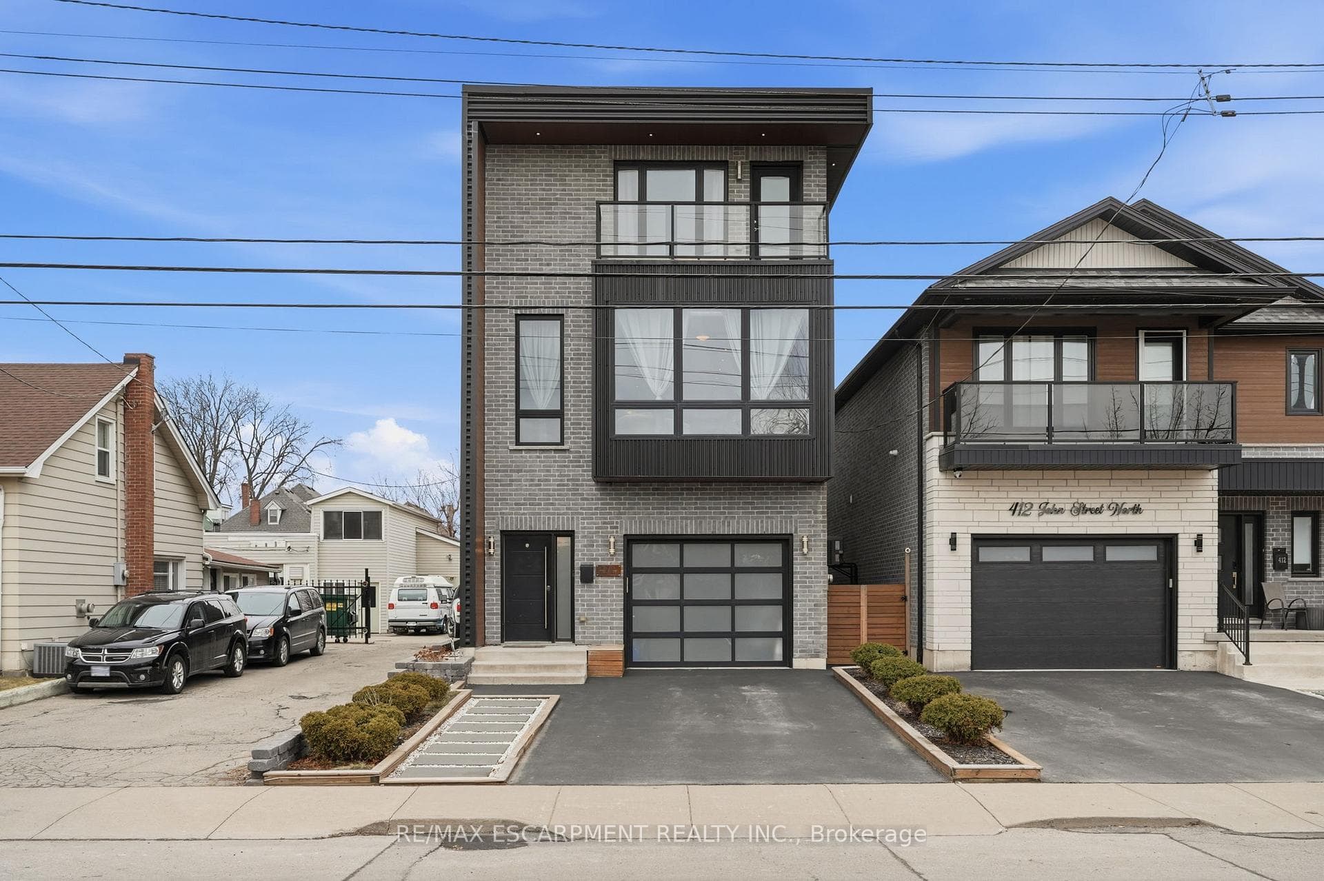 414 JOHN Street photo 1