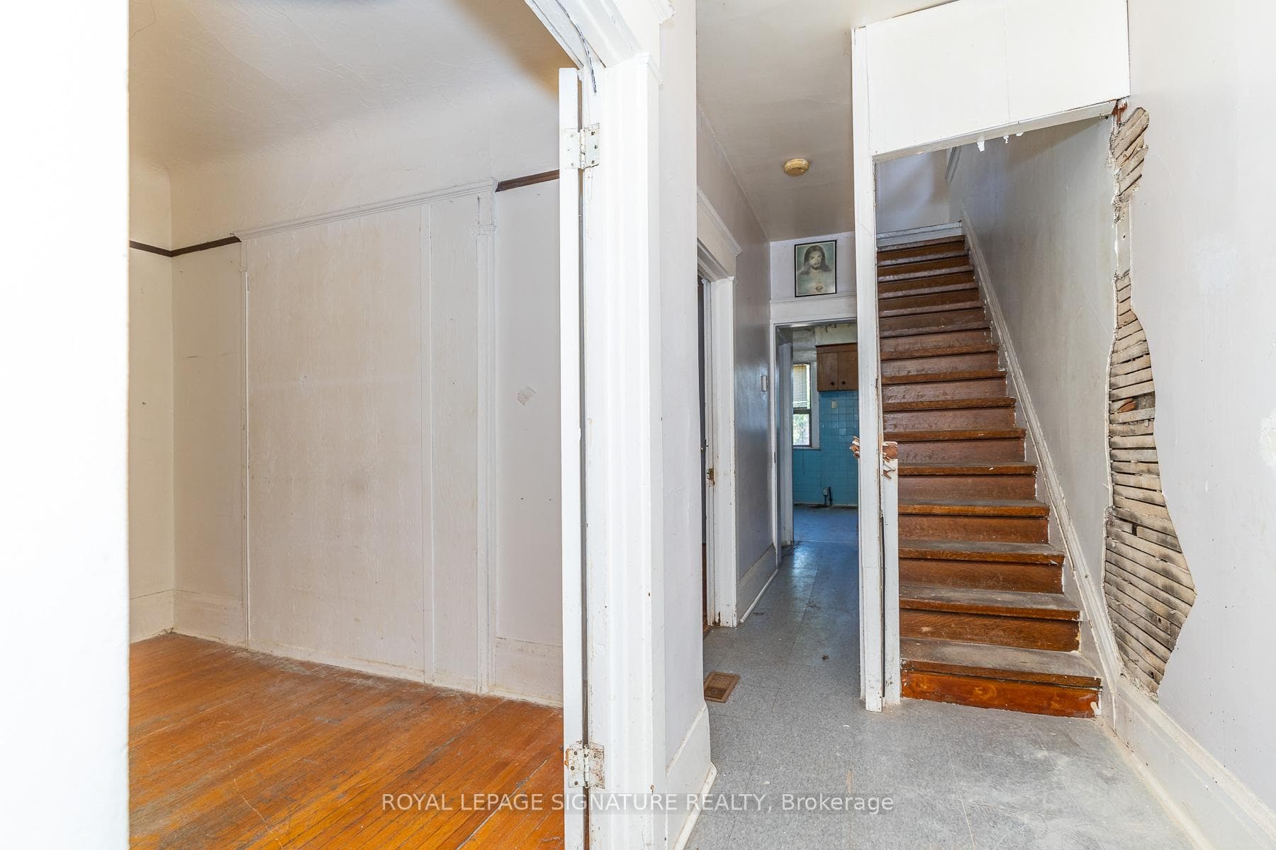290 Margueretta Street photo 5