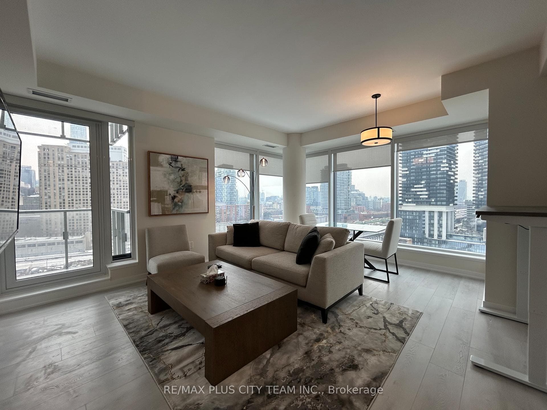 28 Freeland Street Unit 1407 photo 3