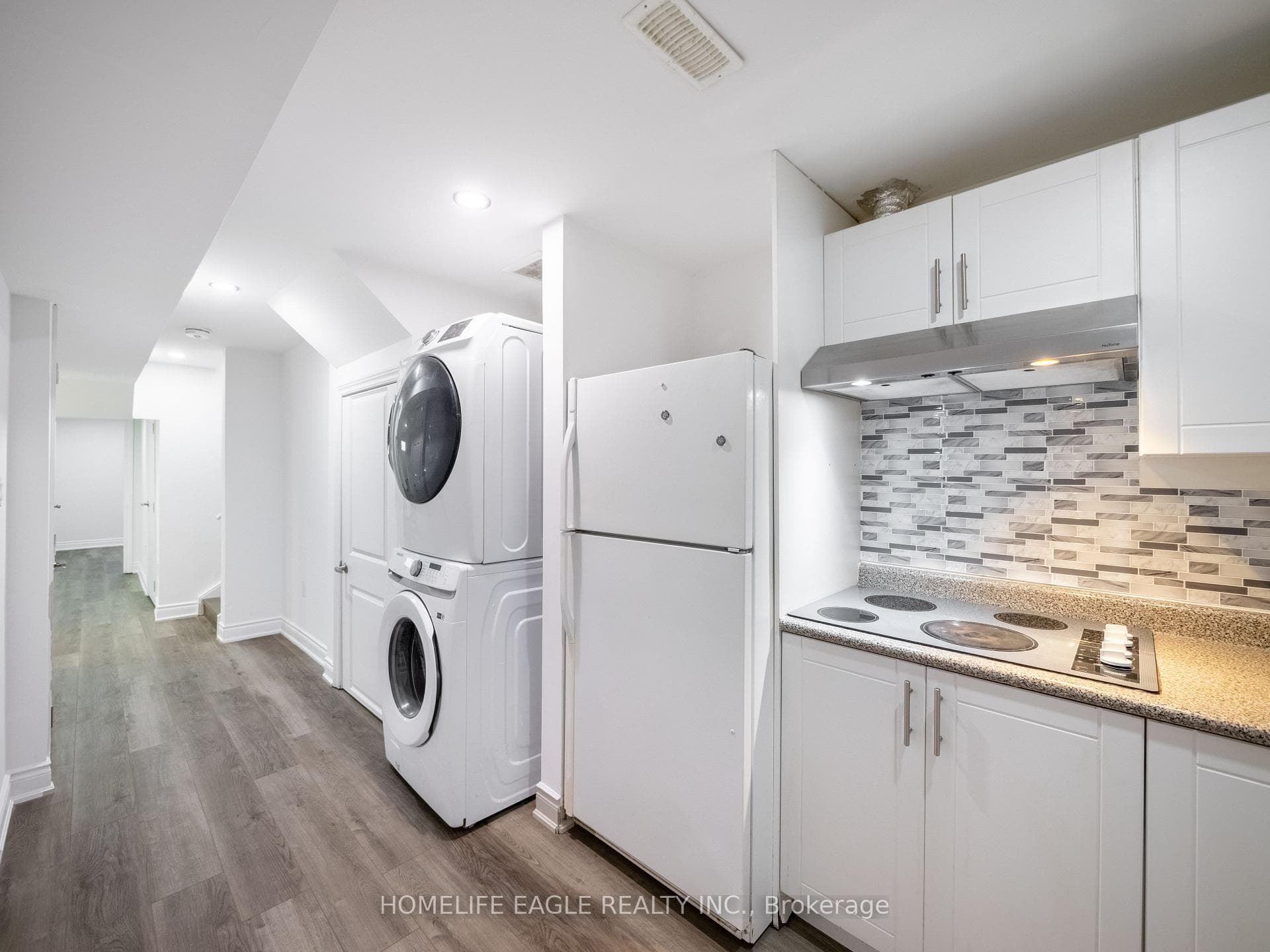 228 Bennett Street photo 17