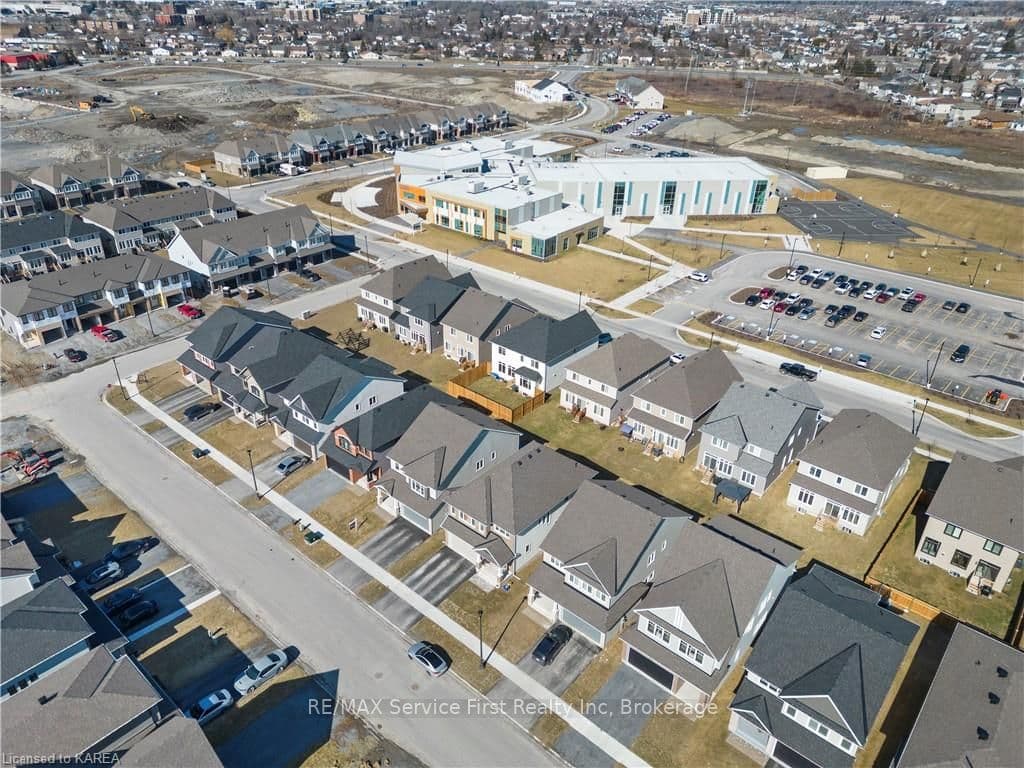 1347 GRAYSON Drive photo 36