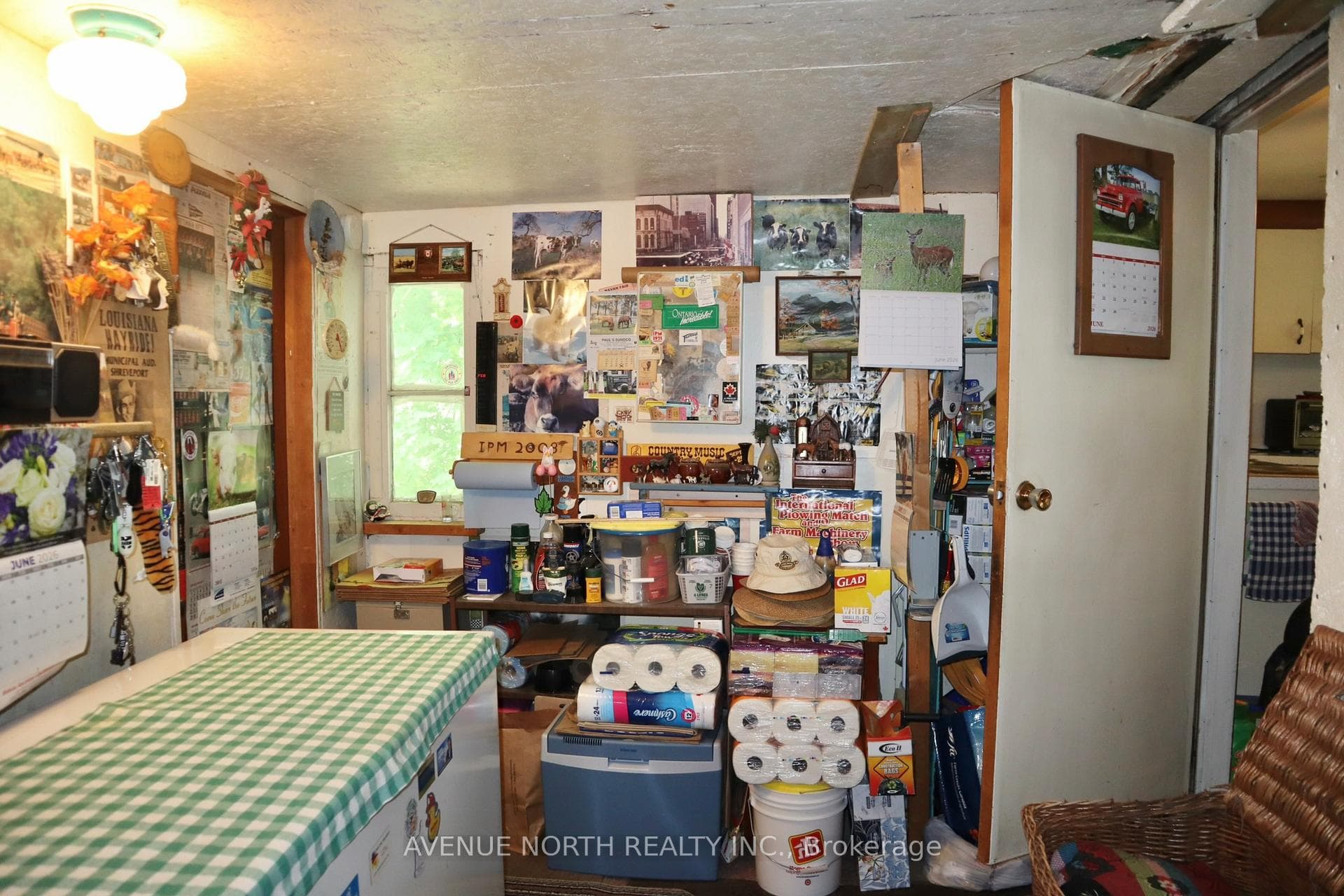 2125 Old Montreal Road photo 27