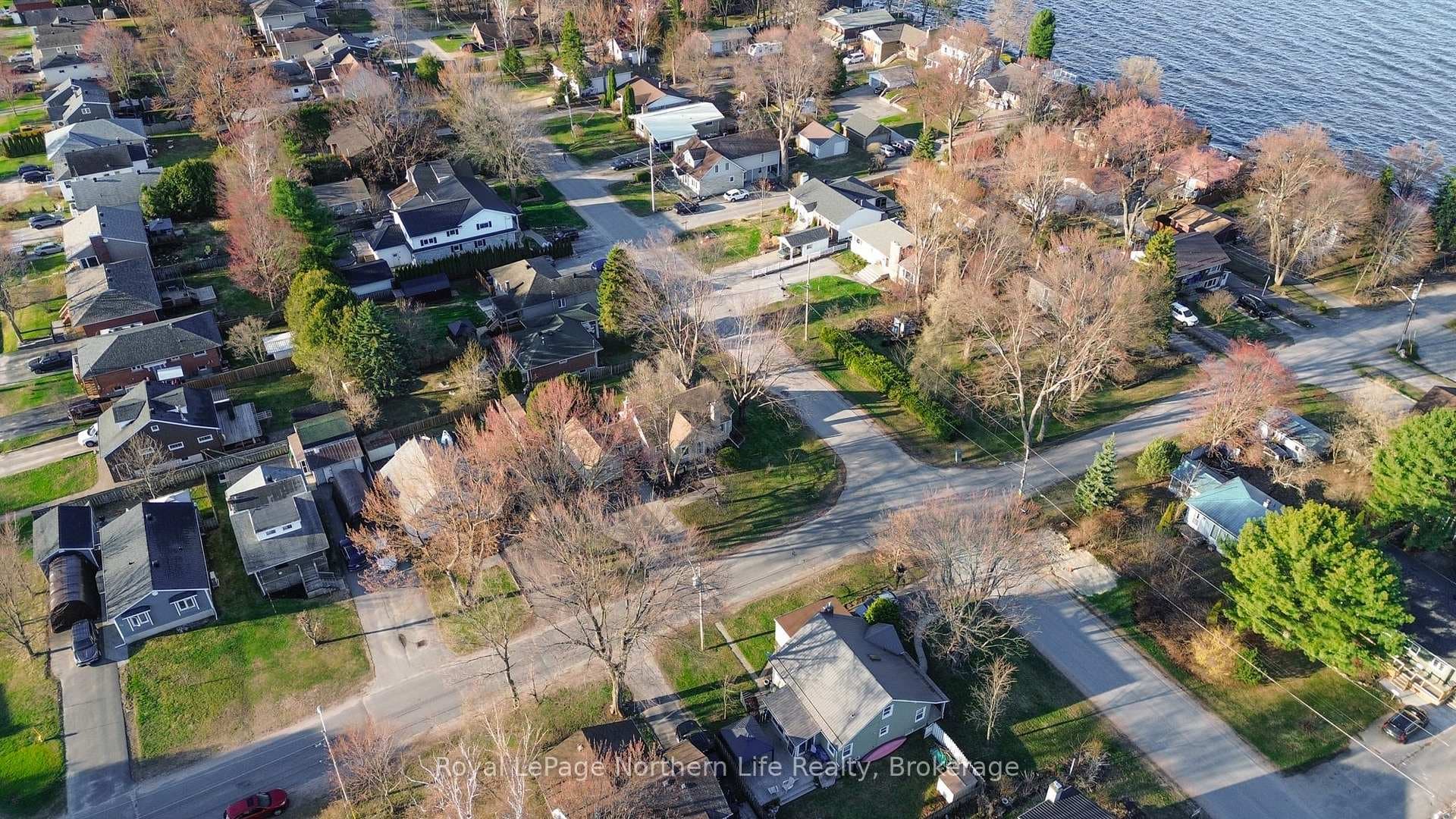 40 Macdonald Avenue photo 41