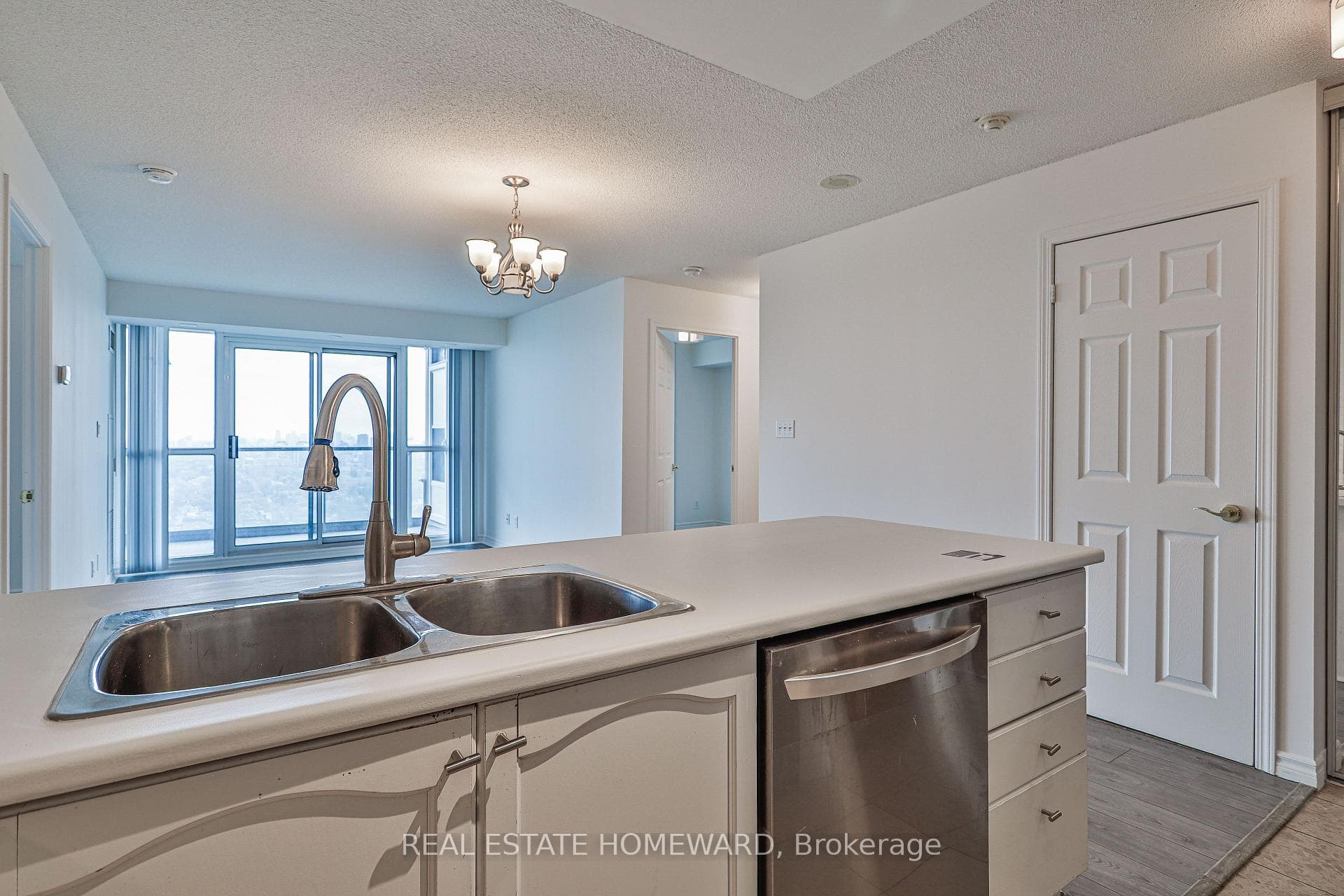 18 Spring Garden Avenue Unit 3507 photo 9